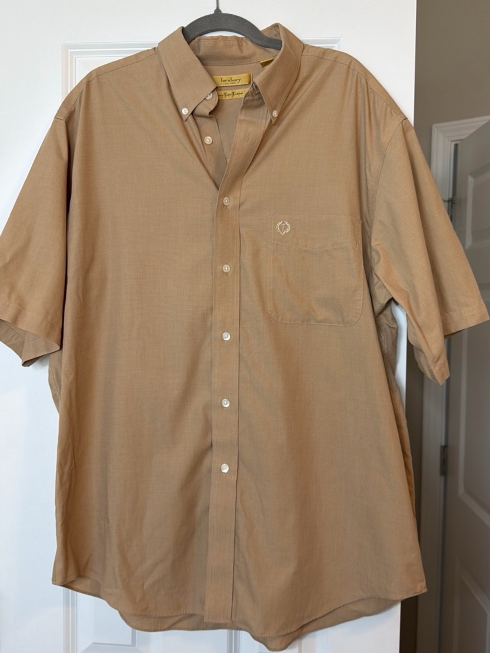 Casual Short-Sleeve Button-Down Shirt in Tan — Turnbury